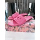 DG slippers