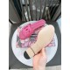 DG slippers