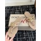 DG slippers