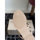 DG slippers