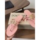 DG slippers