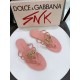 DG slippers