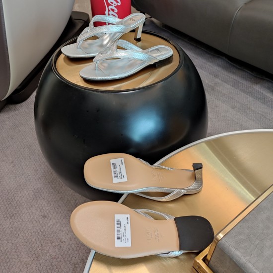 Fendi Heels Shoes Best Quality
Women 35-41