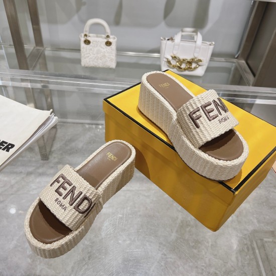 Fendi Slippers Shoes Best Quality
Women 35-41