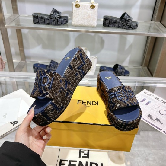 Fendi Slippers Shoes Best Quality
Women 35-41