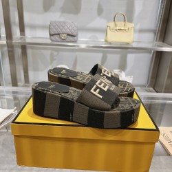 Fendi Slippers Shoes Best Quality
Women 35-41