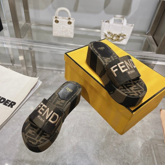 Fendi Slippers Shoes Best Quality
Women 35-41