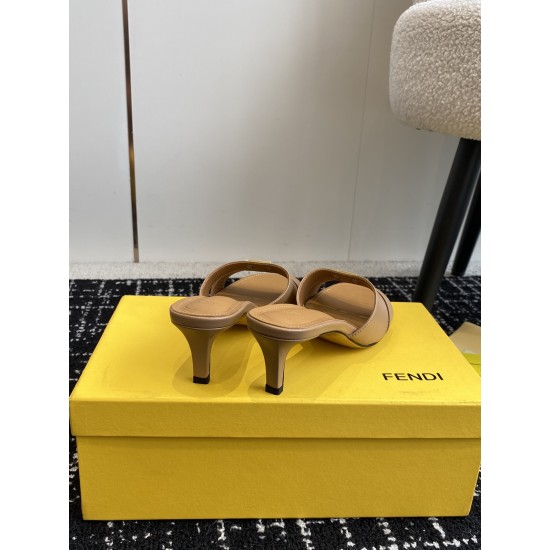 Fendi Slippers Shoes Best Quality
Women 35-41