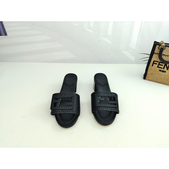 Fendi Slippers Shoes Best Quality
Women 35-41