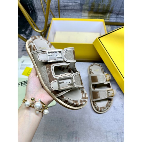 Fendi Slippers Shoes Best Quality
Women 35-41