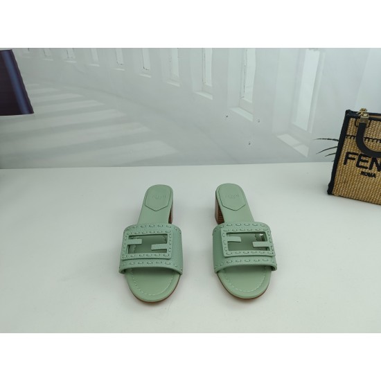 Fendi Slippers Shoes Best Quality
Women 35-41