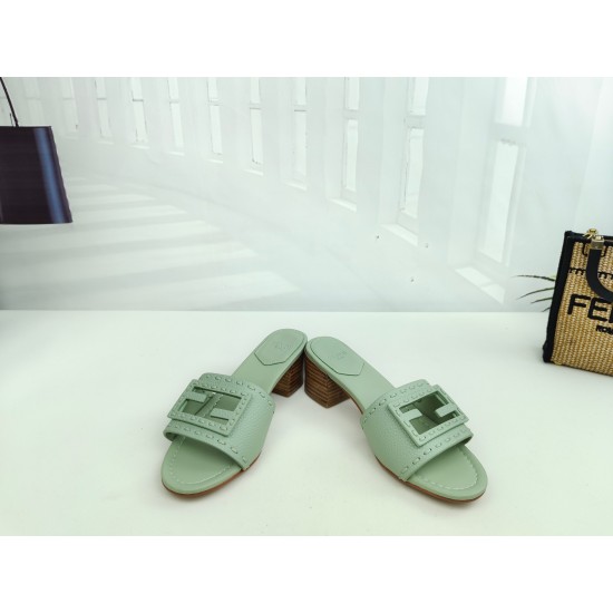 Fendi Slippers Shoes Best Quality
Women 35-41