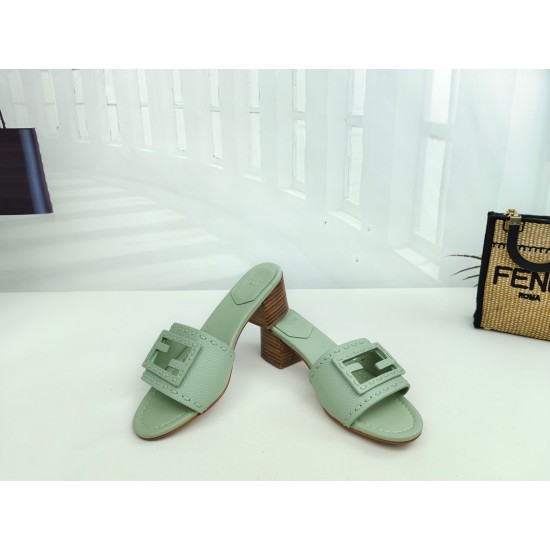 Fendi Slippers Shoes Best Quality
Women 35-41
