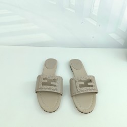 Fendi Slippers Shoes Best Quality
Women 35-41