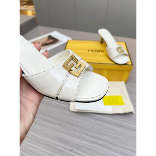 Fendi Slippers Shoes Best Quality
Women 35-41