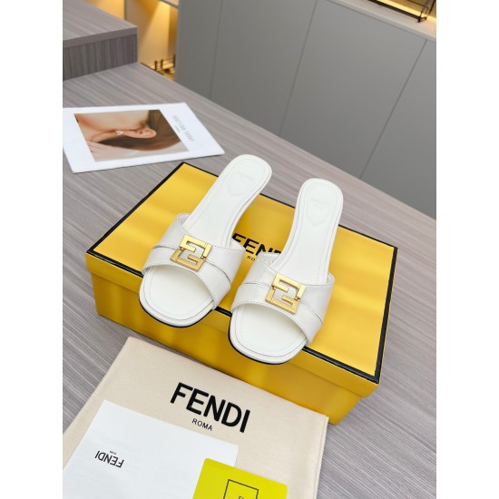 Fendi Slippers Shoes Best Quality
Women 35-41