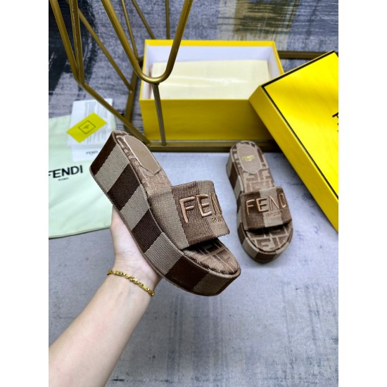 Fendi Slippers Shoes Best Quality
Women 35-41