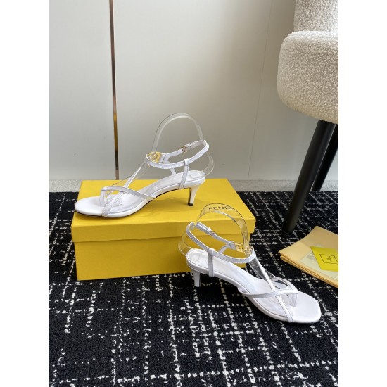 Fendi Slippers Shoes Best Quality
Women 35-41