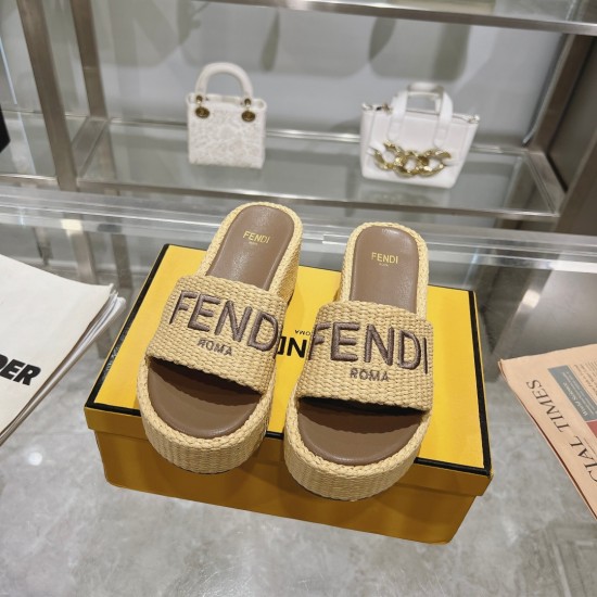 Fendi Slippers Shoes Best Quality
Women 35-41