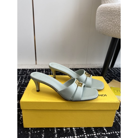 Fendi Slippers Shoes Best Quality
Women 35-41