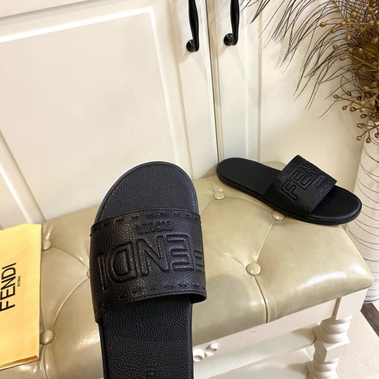 Fendi slippers