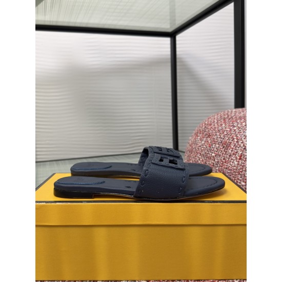 Fendi slippers