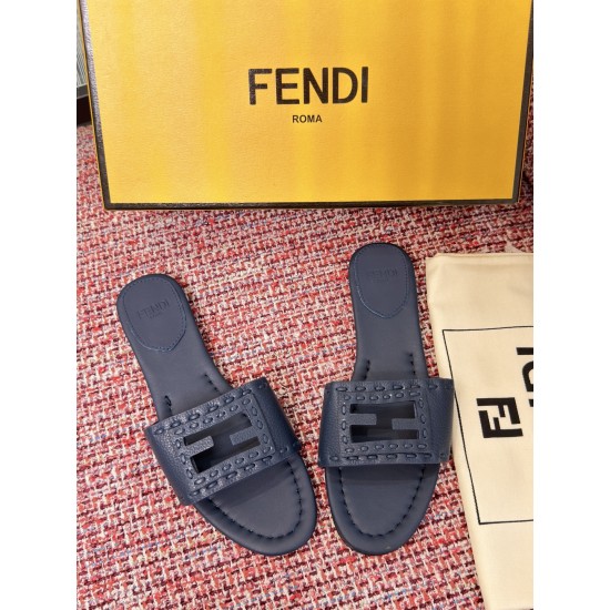Fendi slippers