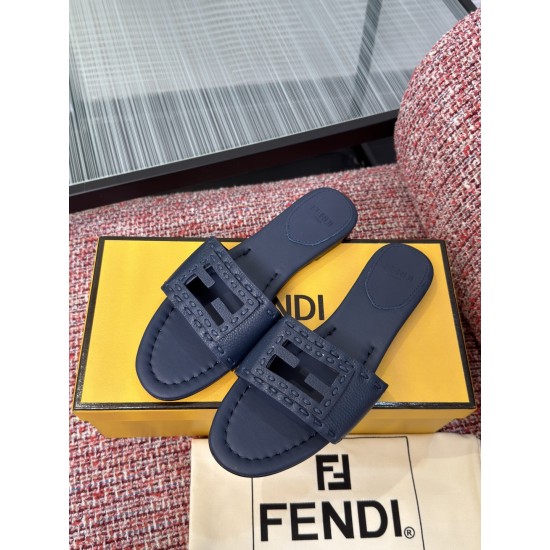 Fendi slippers