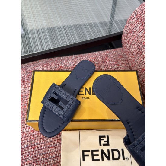 Fendi slippers