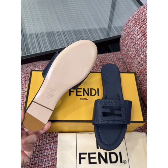 Fendi slippers