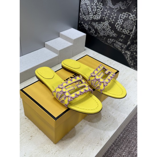 Fendi slippers