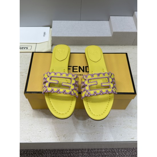 Fendi slippers