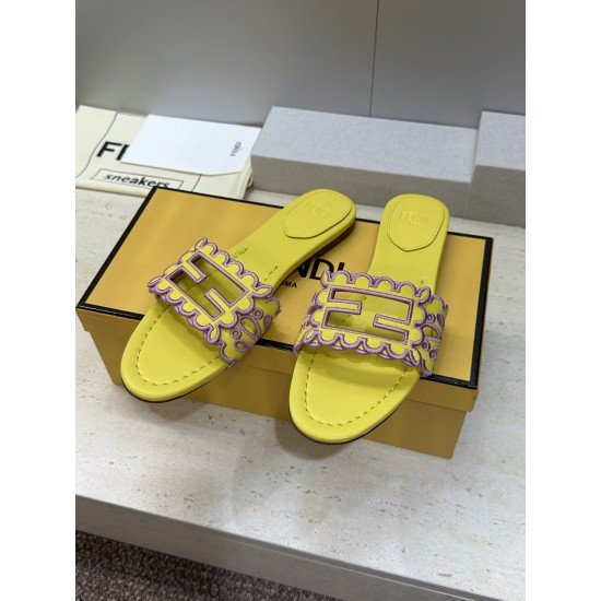 Fendi slippers