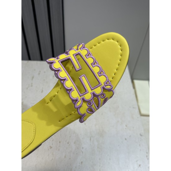 Fendi slippers