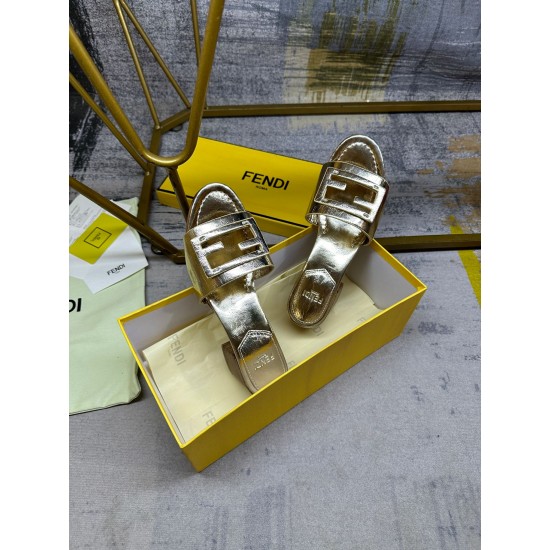 Fendi slippers