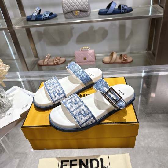 Fendi slippers