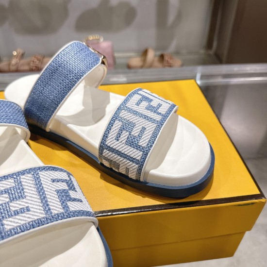 Fendi slippers