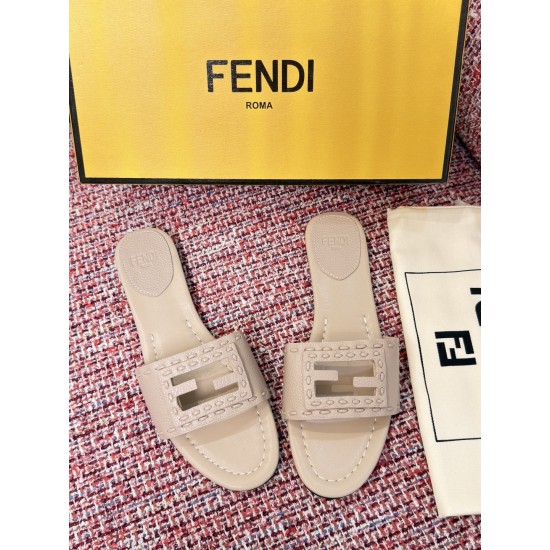 Fendi slippers