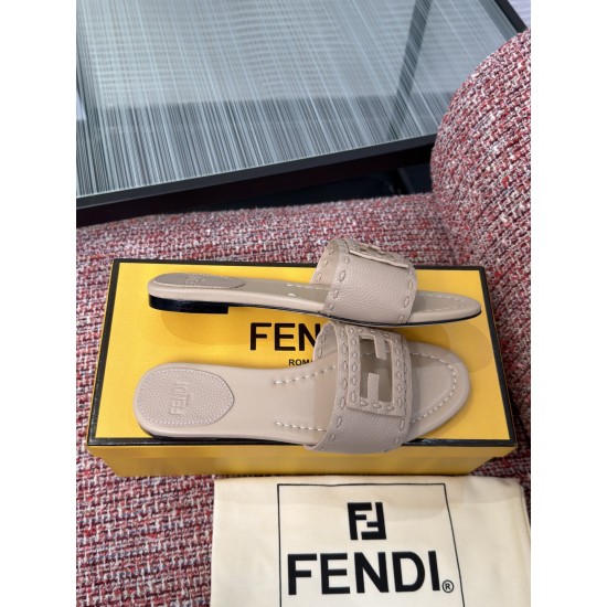 Fendi slippers