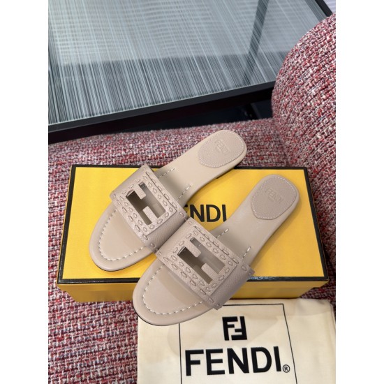 Fendi slippers