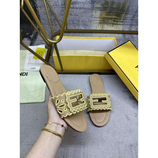 Fendi slippers