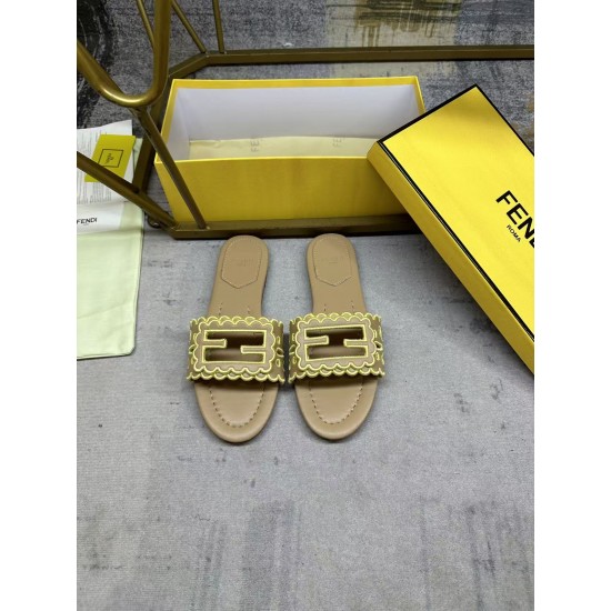 Fendi slippers