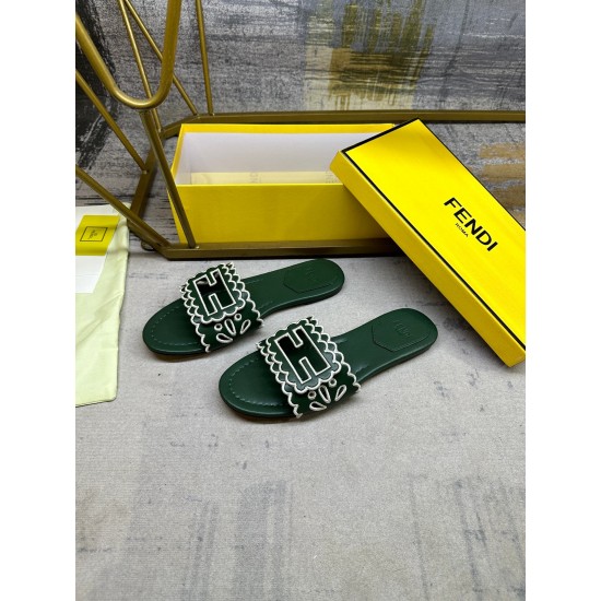 Fendi slippers