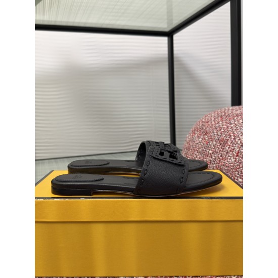 Fendi slippers