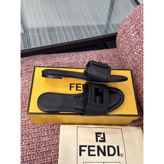 Fendi slippers