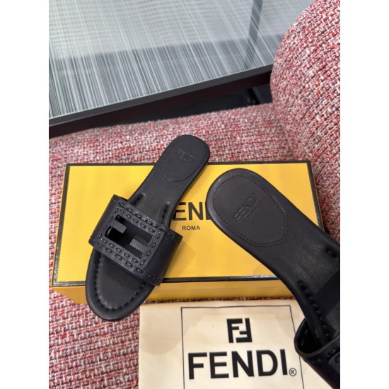 Fendi slippers