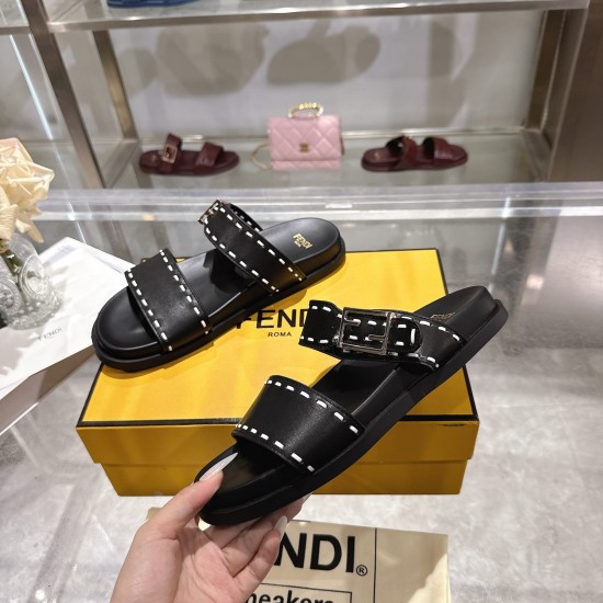 Fendi slippers