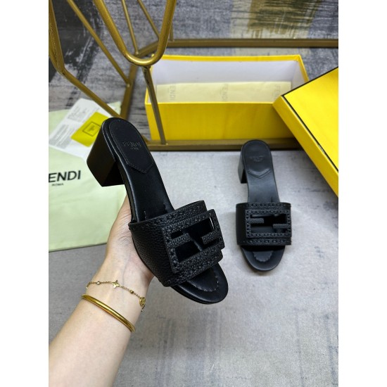 Fendi slippers