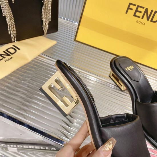 Fendi slippers