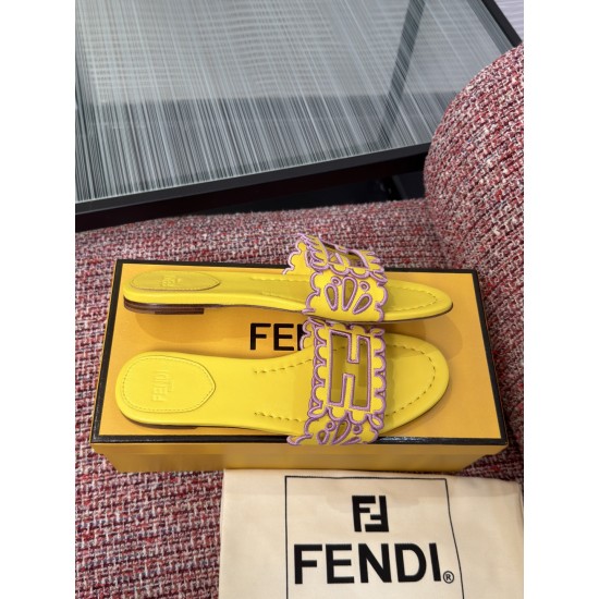 Fendi slippers
